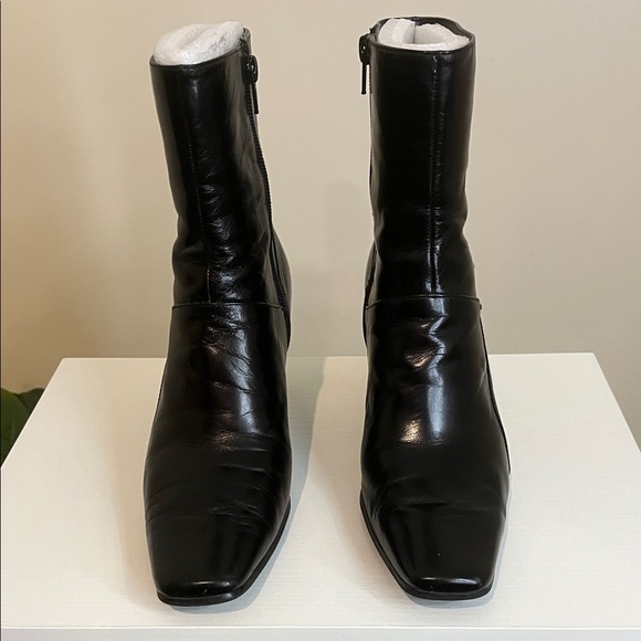 Nine West Women’s Leather Black Heeled Square Toe Boots Size 7.5 - Picture 2 of 10